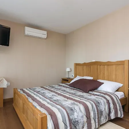Holiday home Gorgeous Home In Gorica With Kitchen