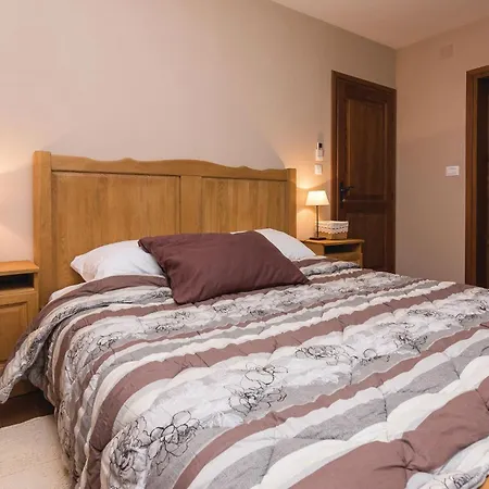 Gorgeous Home In Gorica With Kitchen Holiday home *