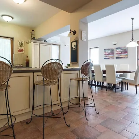 Gorgeous In With Kitchen Gorica (Zadar)